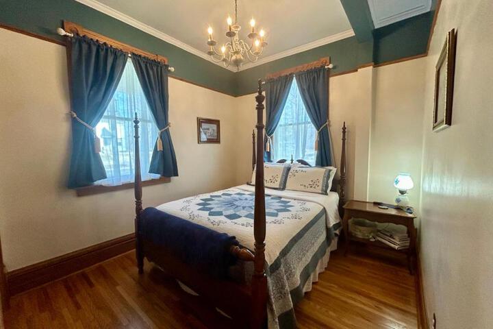 Dr Combackers Historic 1880s Home