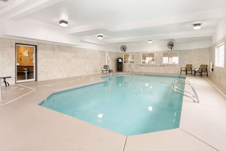 Pool 4 of 36
