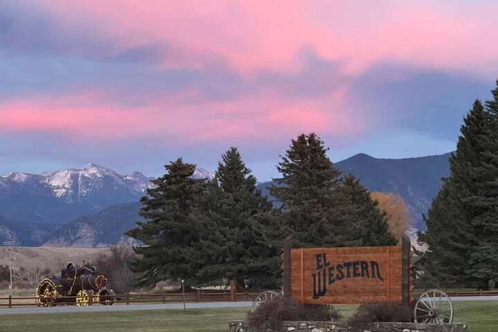 El Western Cabins & Lodges
