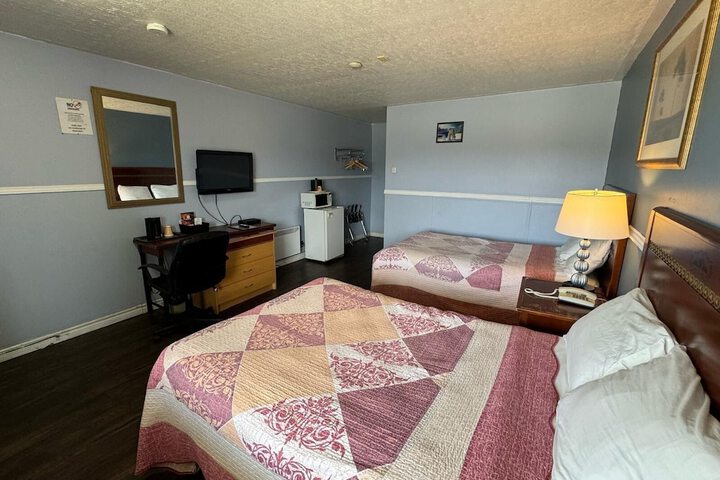 Room 6 of 28