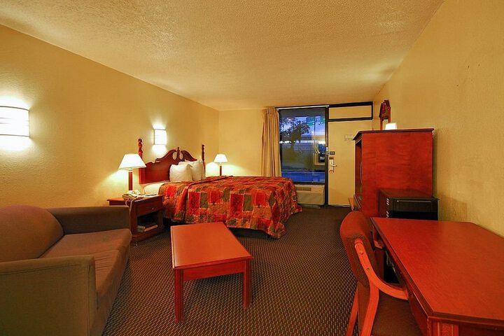 Room 15 of 29