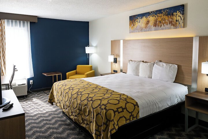 Room 8 of 31