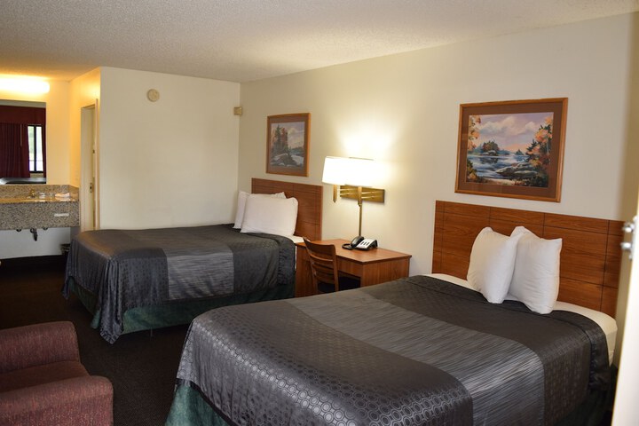 Room 13 of 26