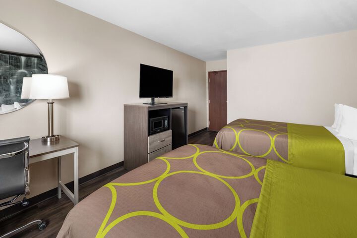 Room 8 of 31