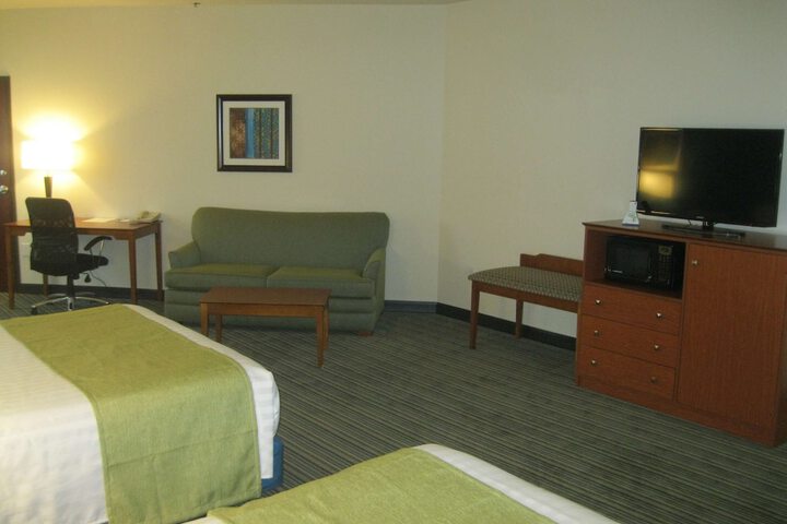 Room 28 of 68