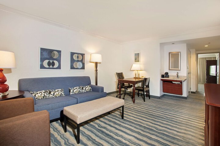 Room 11 of 30