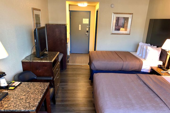 Room 40 of 86