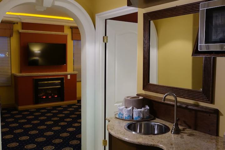 Room 12 of 62