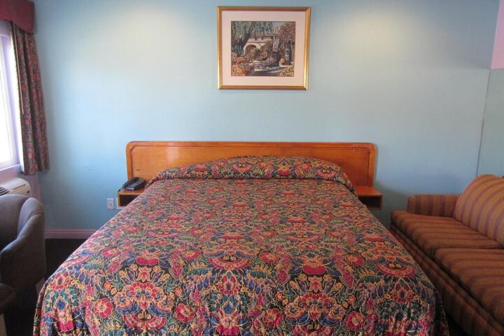 Room 18 of 26