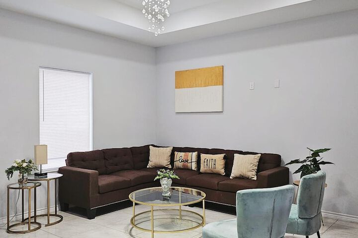 Beautiful Apartment 9 min to Mercedes Outlets