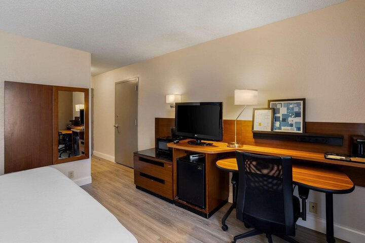 Room 29 of 43