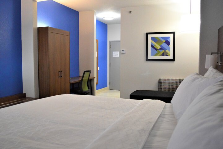 Room 37 of 53