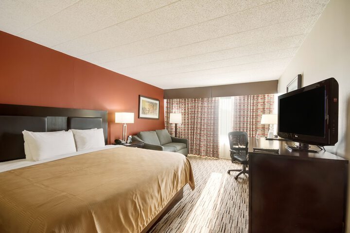 Room 10 of 22