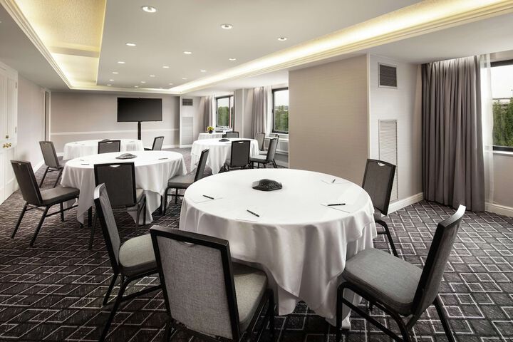 Hilton Short Hills
