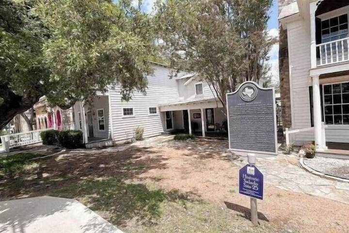 The Salado Inn Kolb Suite