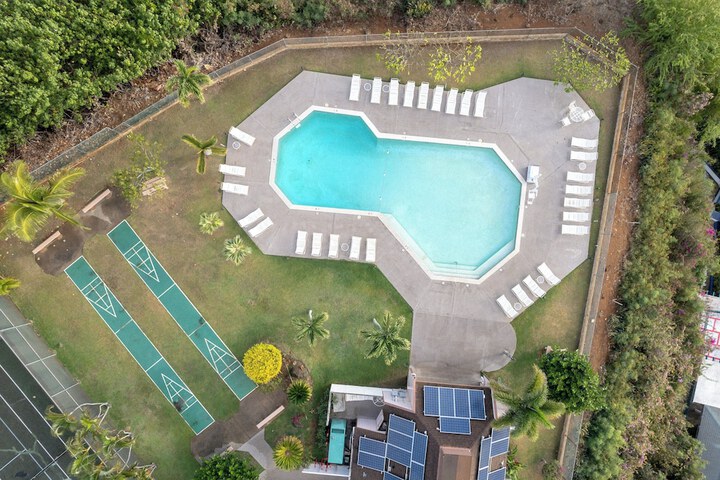 Pool 20 of 107