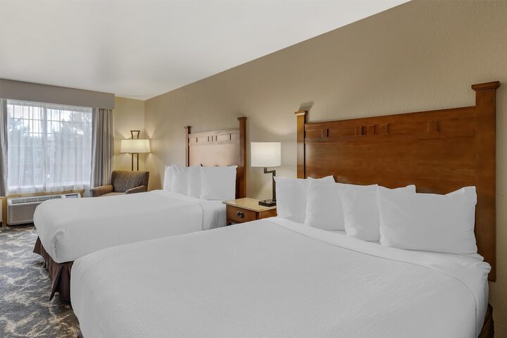 Best Western Plus Riverfront Hotel & Suites