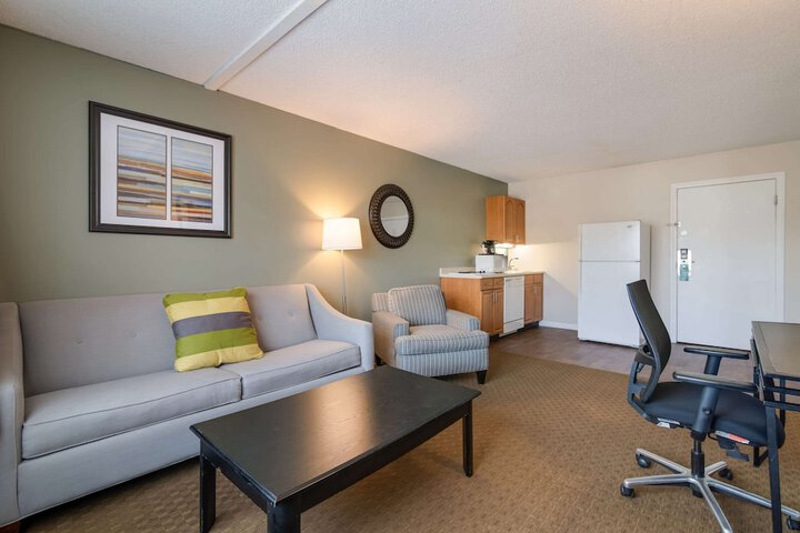 Room 21 of 40