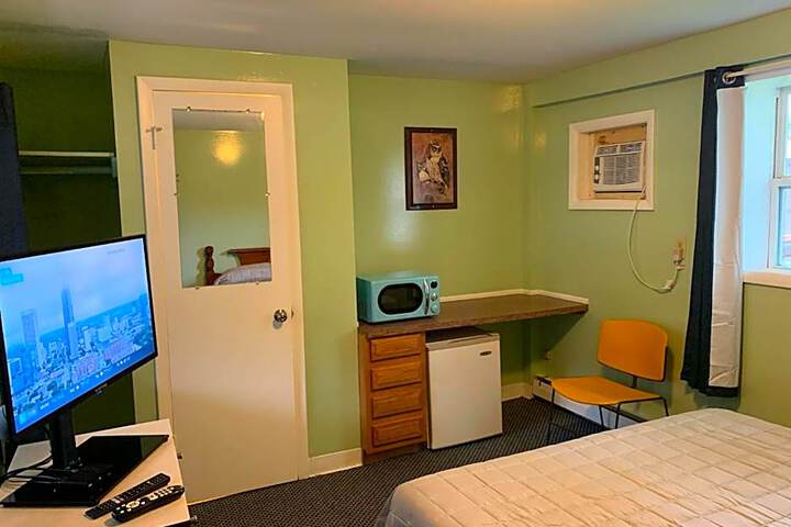 Tour Inn Motel