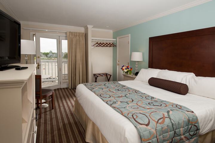 Union Bluff Hotel & Meeting House