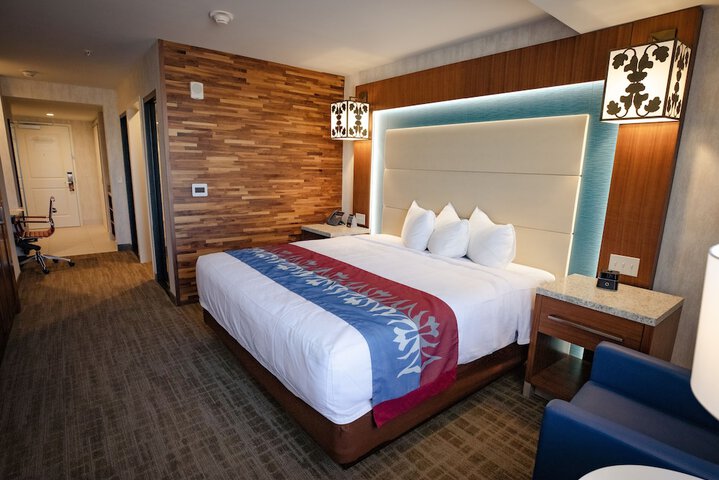 Room 16 of 44