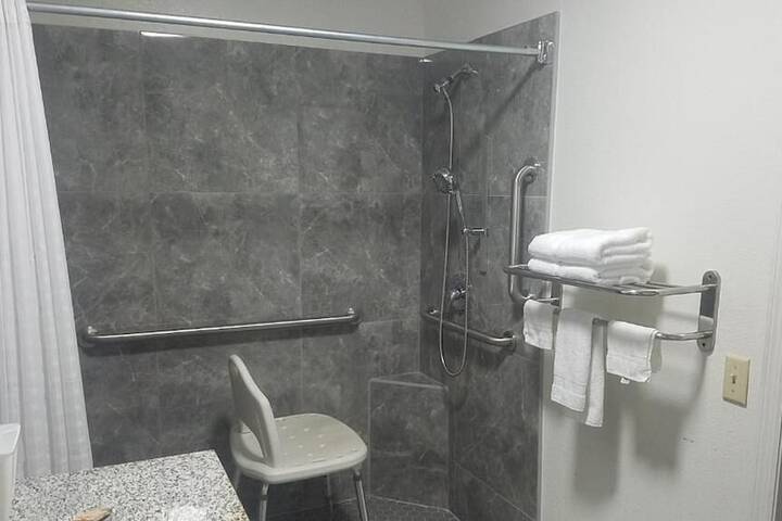 Room 26 of 26