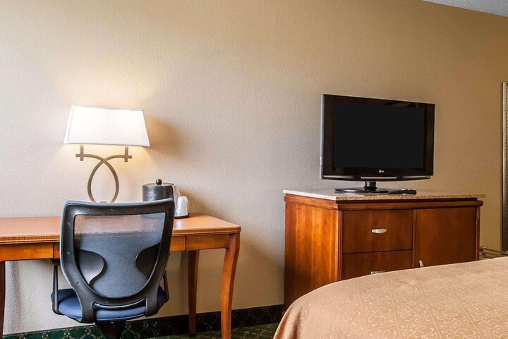 Quality Inn Cairo I-57