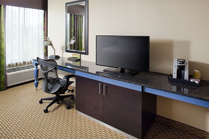 Room 9 of 27