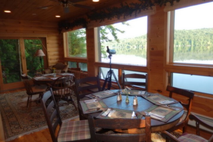 Kiwassa Lake Bed & Breakfast