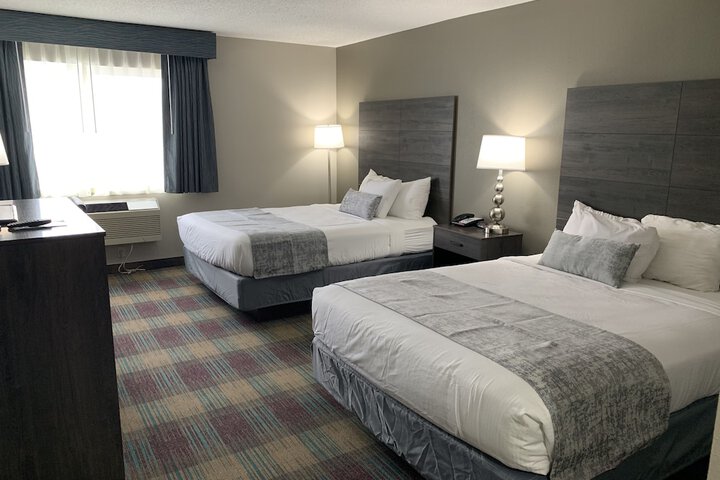 Room 17 of 28