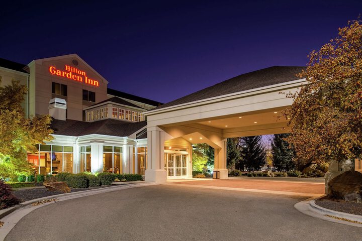 Hotel 4 of 82