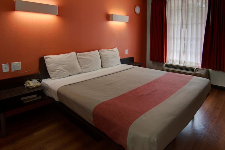 Room 14 of 31