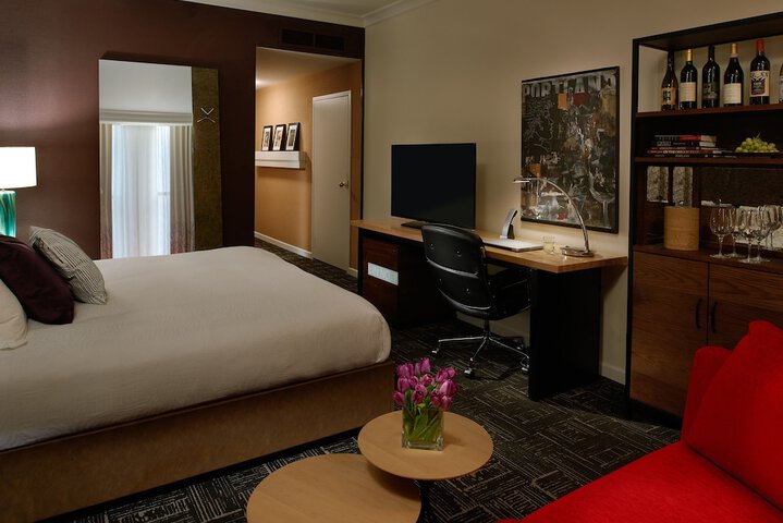 Room 34 of 131