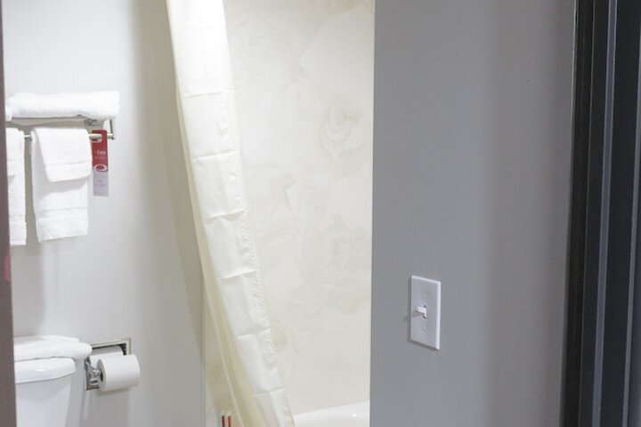 Room 21 of 27