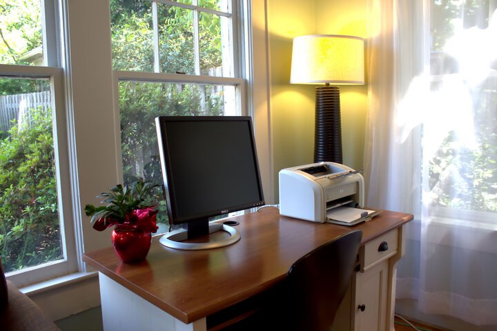 Business Center 28 of 28
