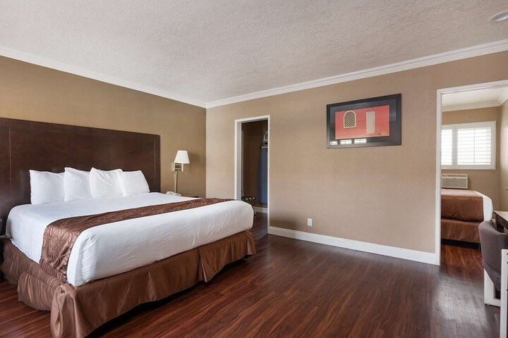 Room 22 of 57