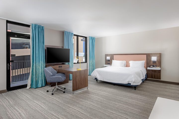 Hampton Inn & Suites Orange Beach / Gulf Front