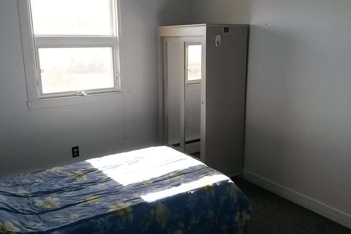Room 14 of 28