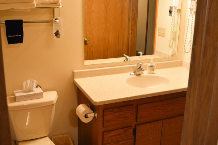 Room 42 of 185