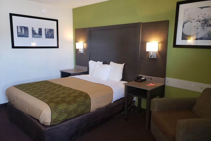 Room 8 of 26