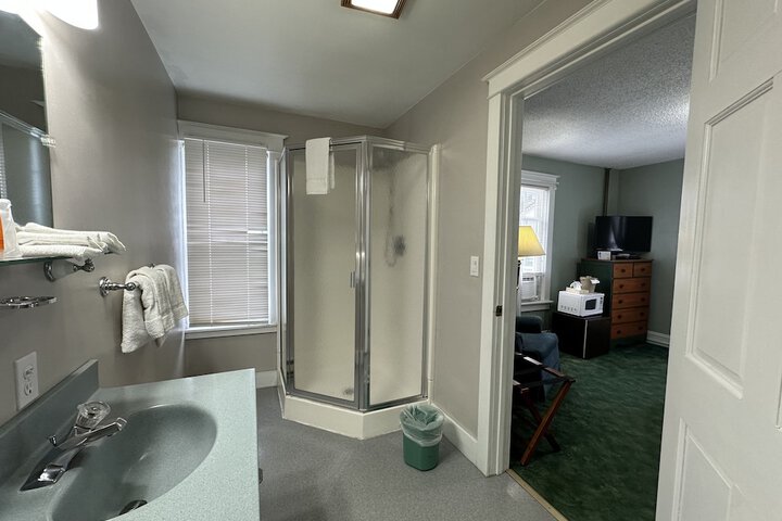 Room 21 of 61