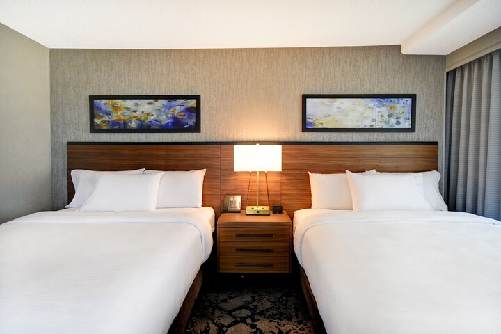 Room 27 of 61