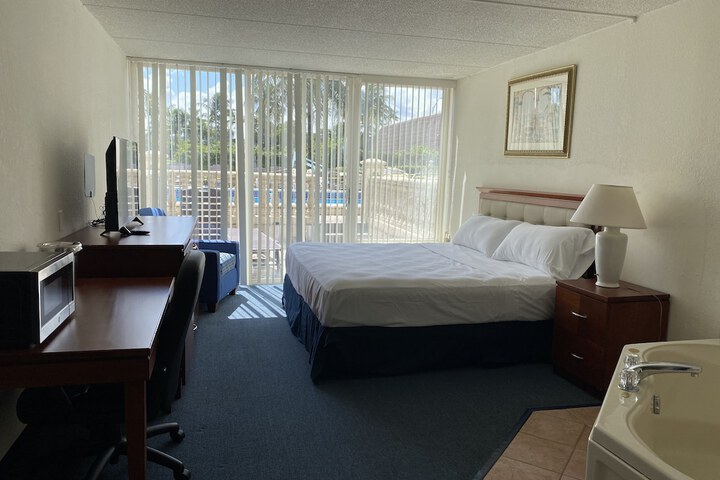 Room 18 of 39