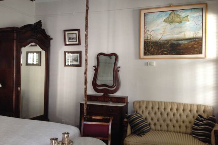 Room 15 of 32