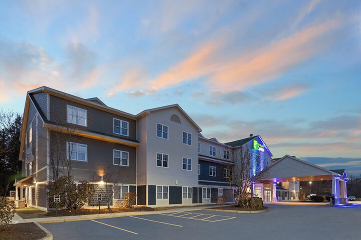 Holiday Inn Express Hotel & Suites Freeport by IHG