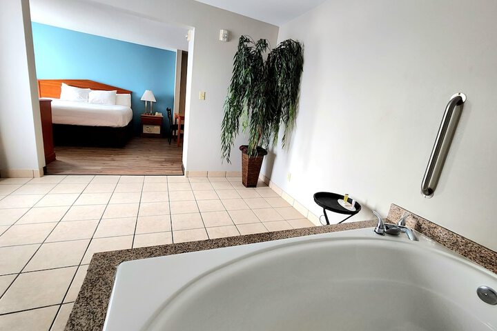 Days Inn & Suites by Wyndham Thibodaux