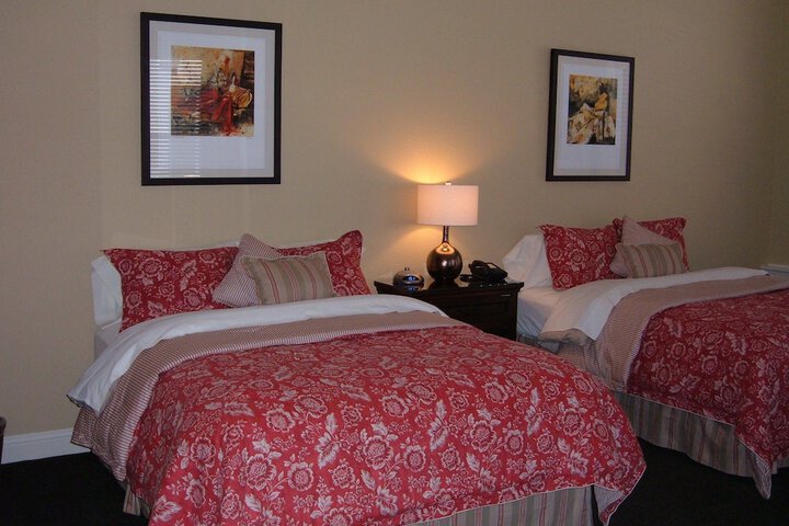 Tremont Inn on Main