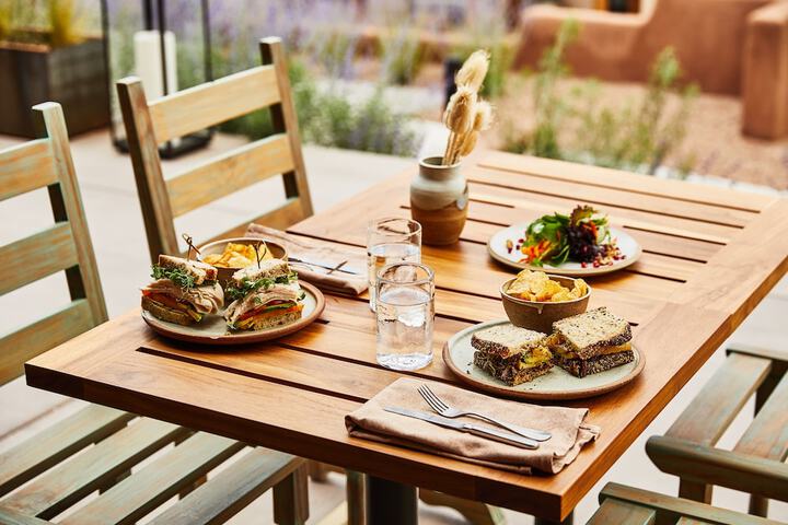 Breakfast/Coffee Service 120 of 149