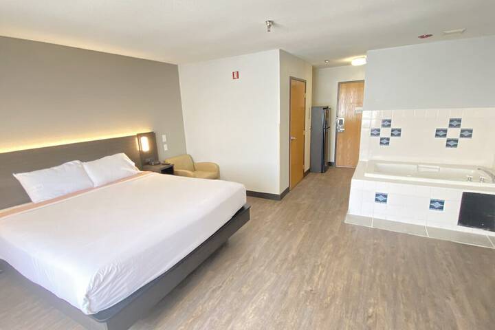 Room 19 of 47