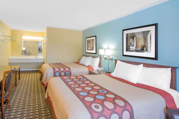 Room 5 of 20